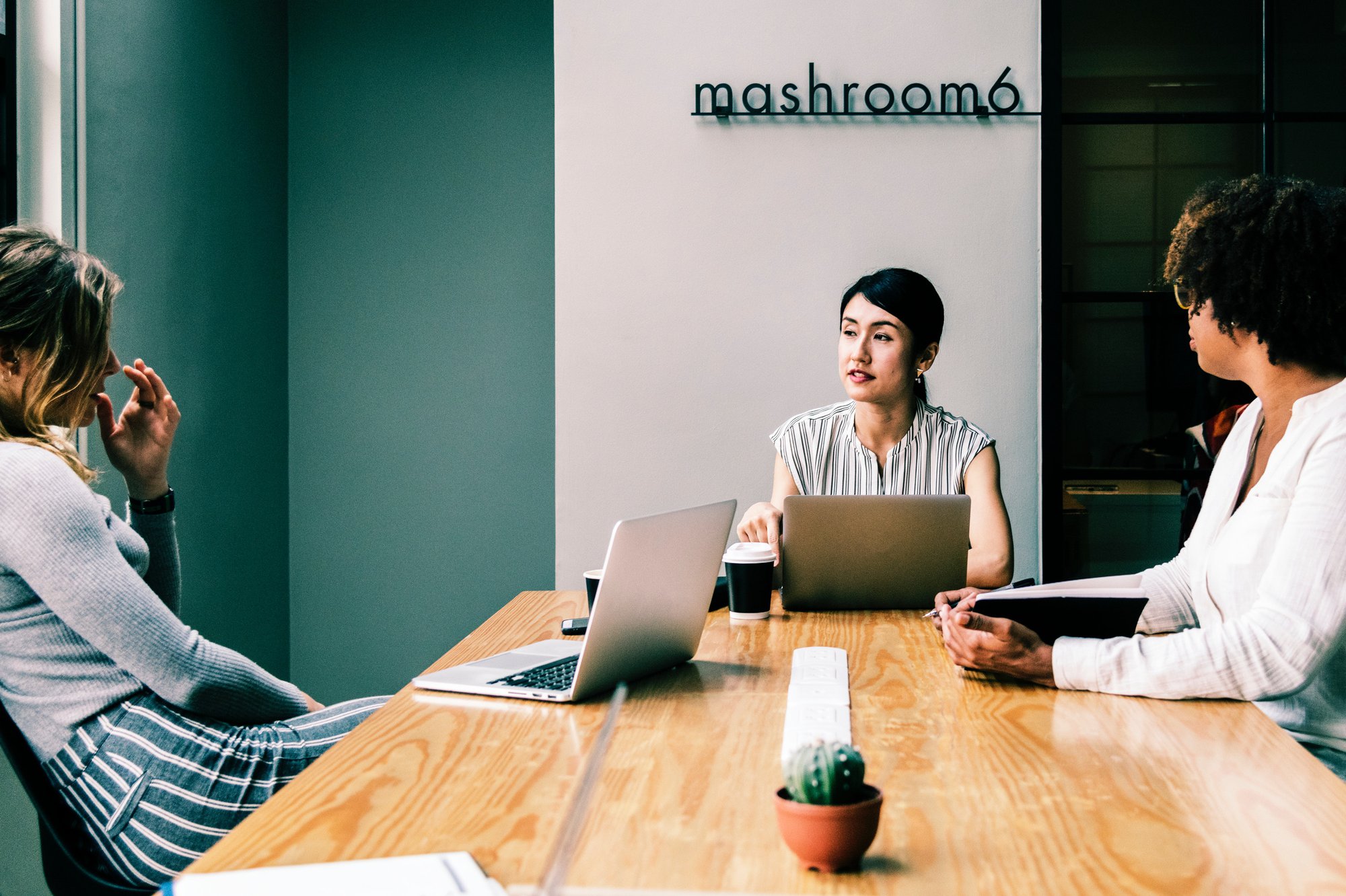 Mastering Distributor Management: Strategies, Relationships, Challenges